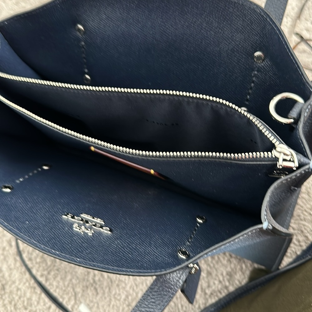 Coach , mixed blues, zippered closure - Picture 17 of 17